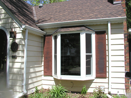 Tall Bay with small Roof